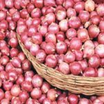 সালফোর্ডে বোমা সন্দেহে পুরো রাস্তা ঘিরে রেখেছে পুলিশ।