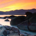 সালফোর্ডে বোমা সন্দেহে পুরো রাস্তা ঘিরে রেখেছে পুলিশ।