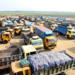 সবজির বাজারে আগুন বিপাকে সাধারণ মানুষ।