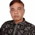 হেল্পিং হ্যান্ডস চ্যারিটির পক্ষ থেকে ঘড়ি ও মাস্ক প্রদান।