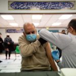 কাউকে জোর করে ভ্যাকসিন দেওয়া হবে না: স্বাস্থ্যমন্ত্রী।