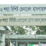 করোনা আক্রান্ত মাকে রাস্তায় ছুড়ে ফেলল সন্তান !