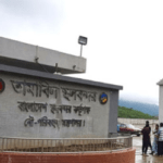 স্বাস্থ্যবিধি মেনে রোববার থেকে খুলছে মার্কেট।