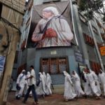 মা বাবার সঙ্গে অভিমান করে স্কুল ছাত্রীর আত্মহত্যা।