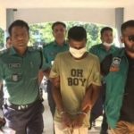 চট্টগ্রামে ট্রেন-মাইক্রোবাস সংঘর্ষে নিহত ১১ ।