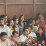 কাদের হাতে নাগরিক শক্তি ?